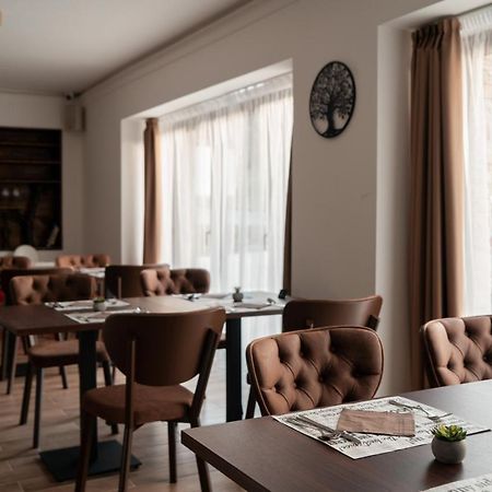 Bed and Breakfast Rozsa Etterem & Panzio Pécs Exterior foto