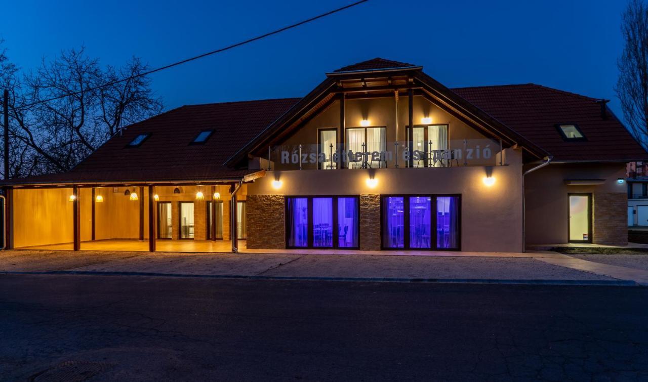 Bed and Breakfast Rozsa Etterem & Panzio Pécs Exterior foto
