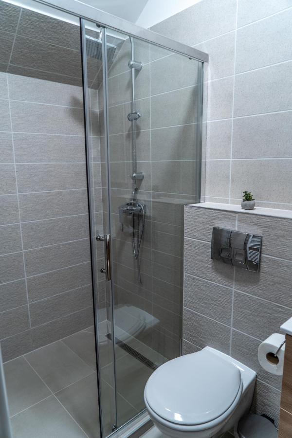 Bed and Breakfast Rozsa Etterem & Panzio Pécs Exterior foto